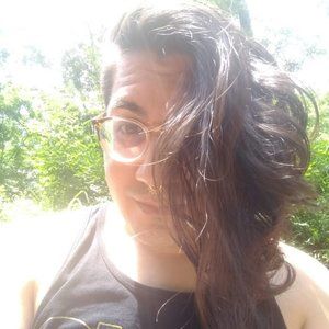 Meet your Posher, Em